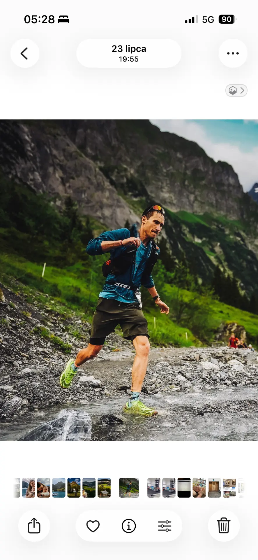 Tomasz Brachmański under løpetrening i fjellet